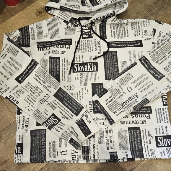 Zara Very Cool Newspaper Like Sweater - Picture 1 of 6